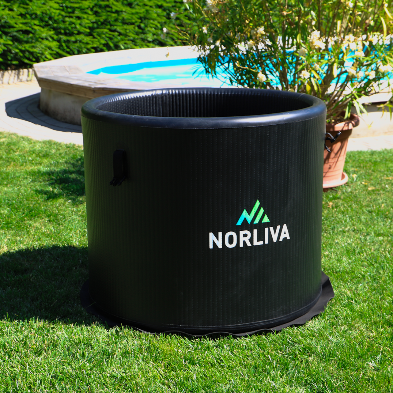Ensemble : tente sauna Isen + poêle + bancs + tonneau à glace