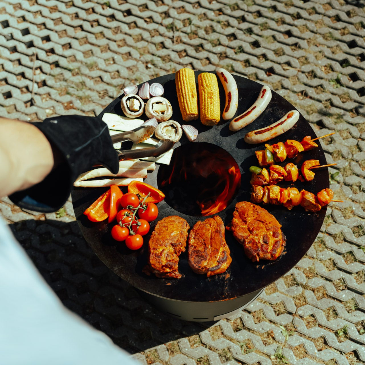 Set : Skara + Couvercle + Grille à plaques de cuisson + Accessoire pour four à pizza