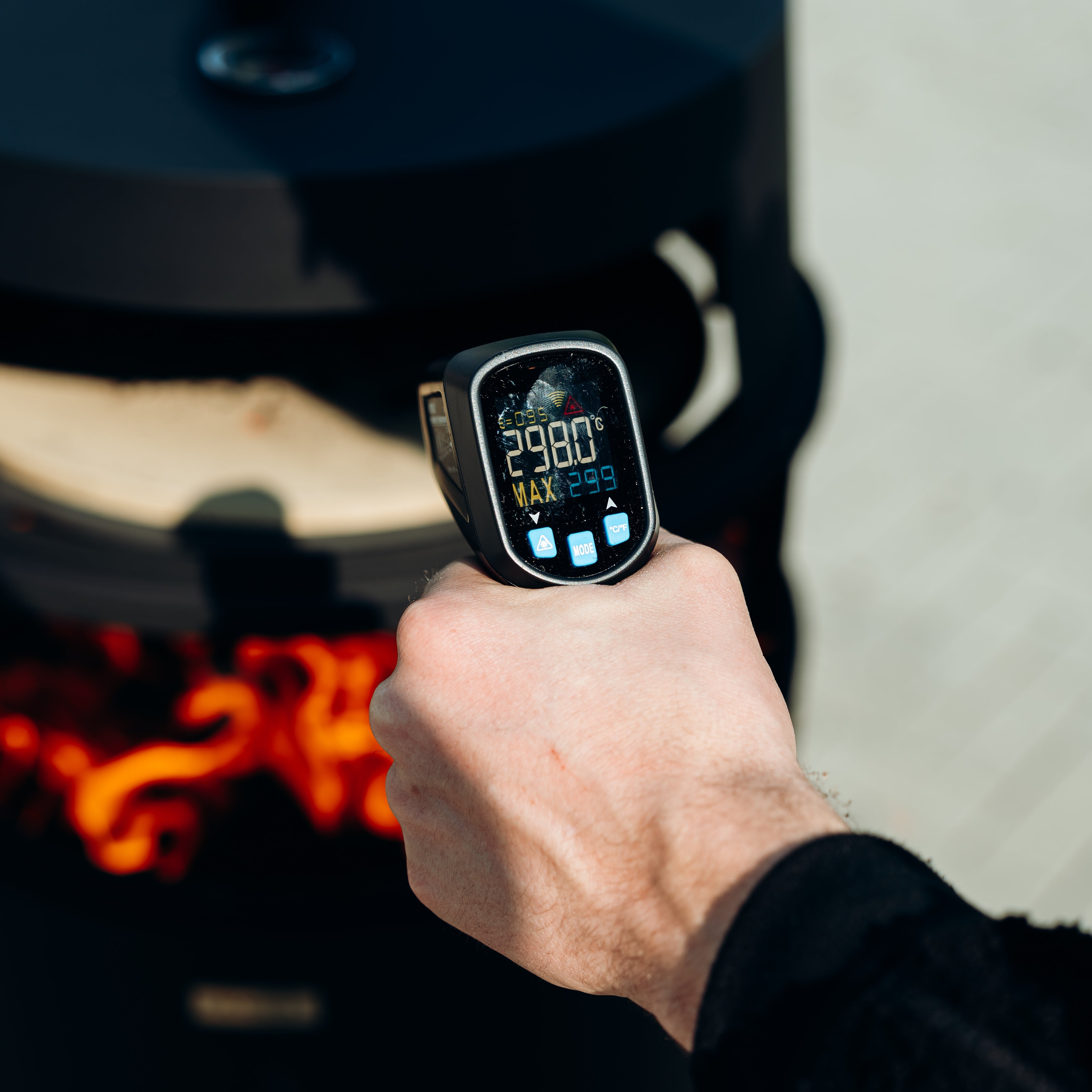 Set : Skara + Couvercle + Grille à plaques de cuisson + Accessoire pour four à pizza