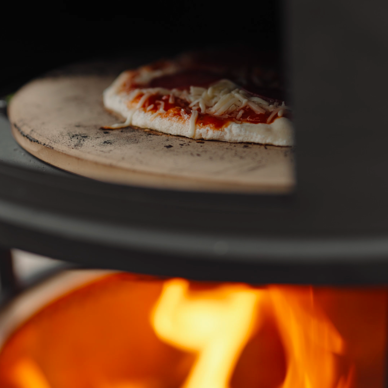Ensemble : Skara Pluss + accessoire four à pizza