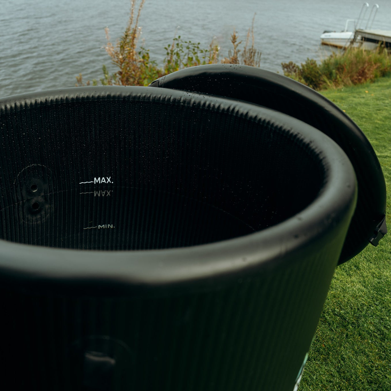 Ensemble : tente sauna Isen 2.0 + poêle + accessoires sauna + protection contre la pluie + tonne à glace