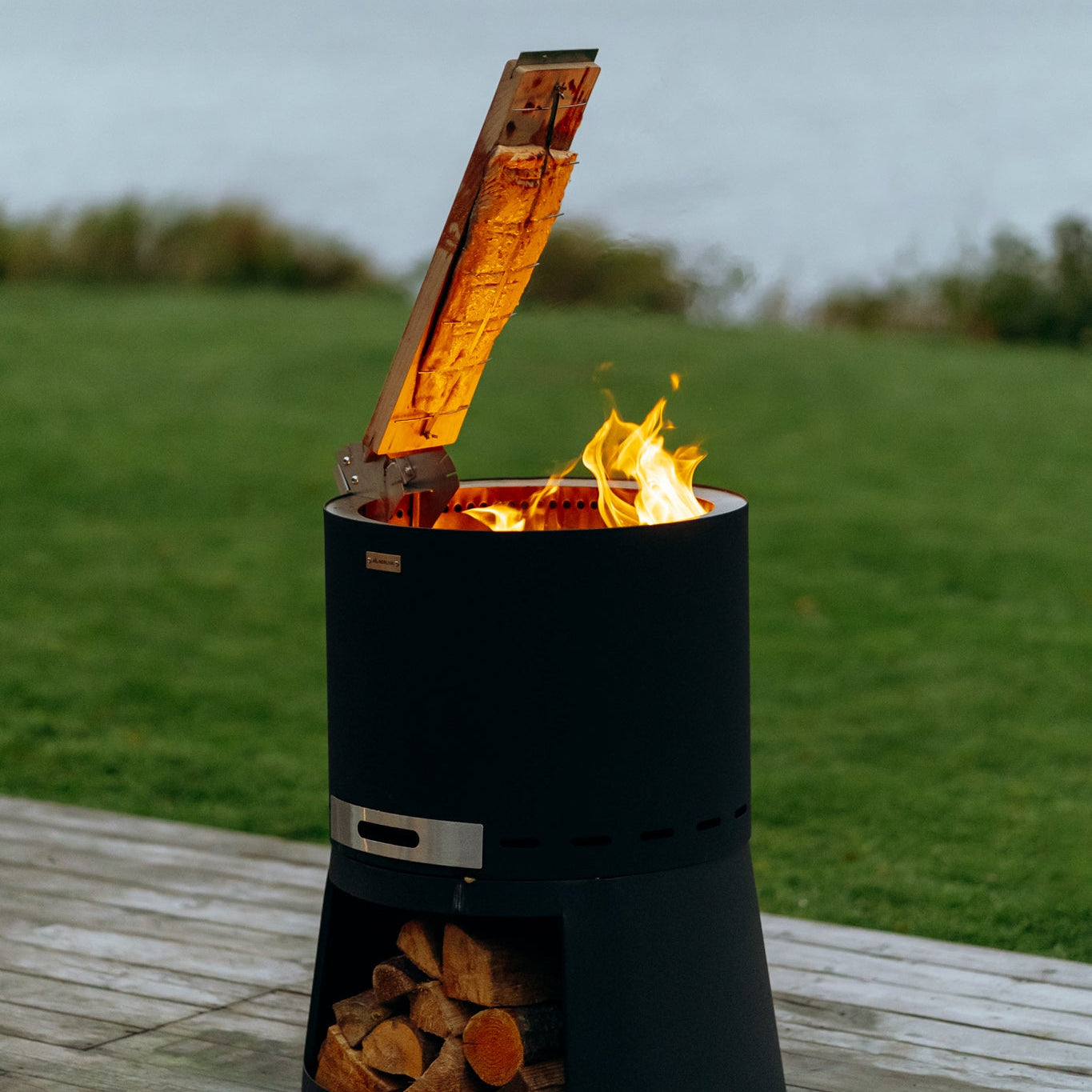 Planche à saumon flambé pour brasero
